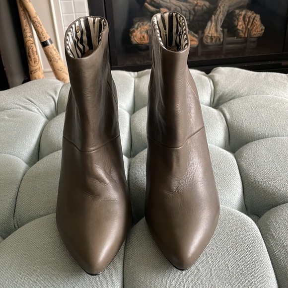 M Missoni Grey Heel Boots - Picture 2 of 16